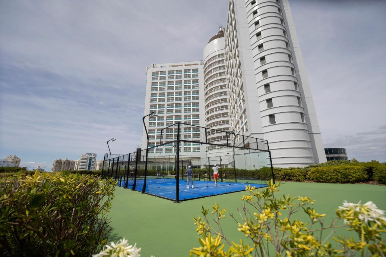 인조이 푼타 델 에스테 호텔 푼타델에스테 외부 사진 Tennis courts at the hotel