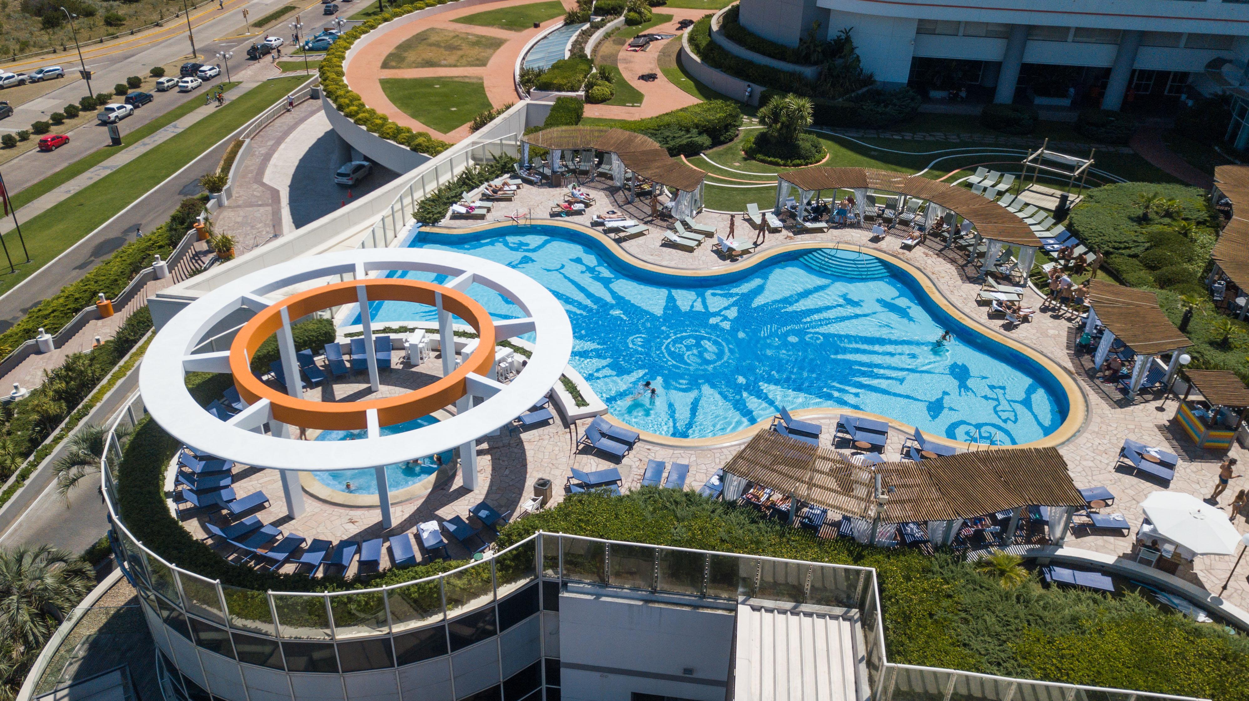 인조이 푼타 델 에스테 호텔 푼타델에스테 외부 사진 The swimming pool at the top of the hotel