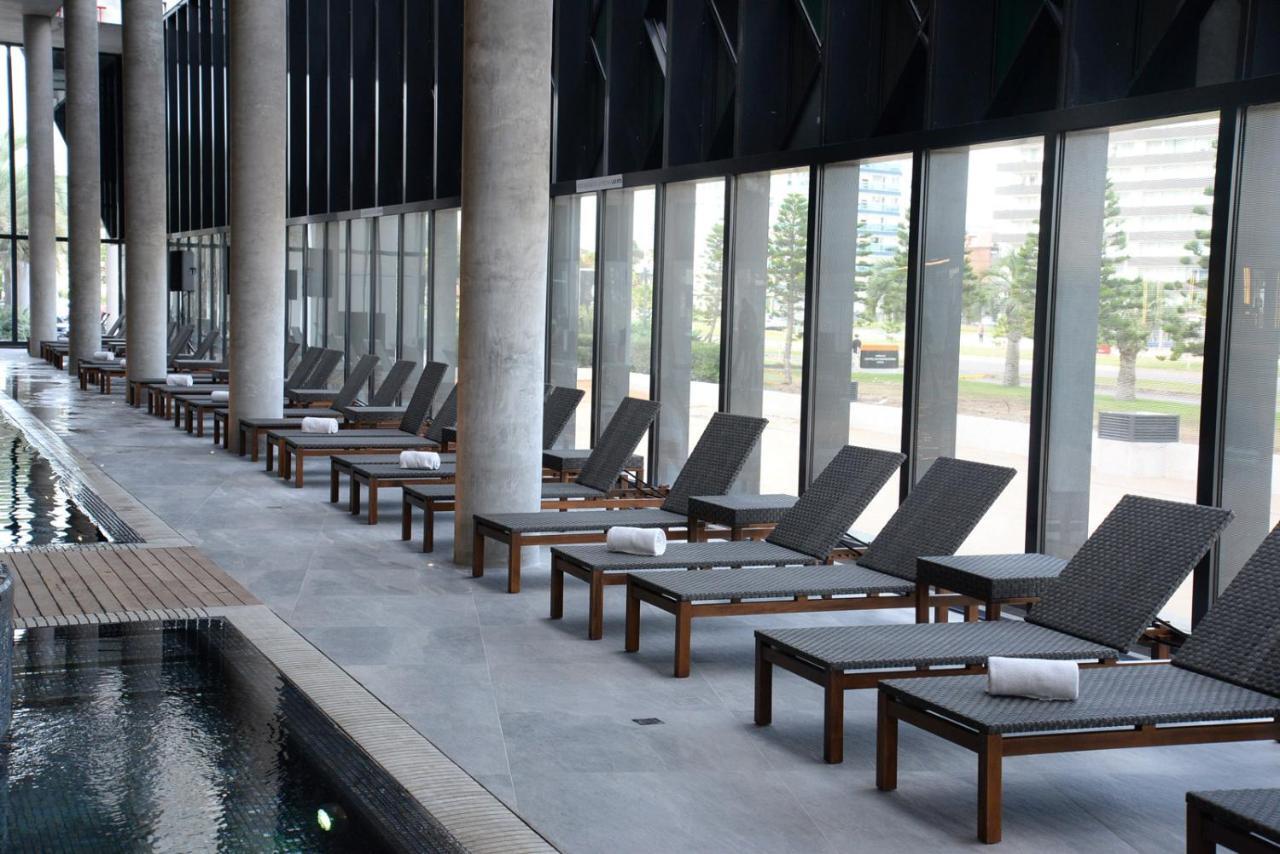 인조이 푼타 델 에스테 호텔 푼타델에스테 외부 사진 The pool at the hotel